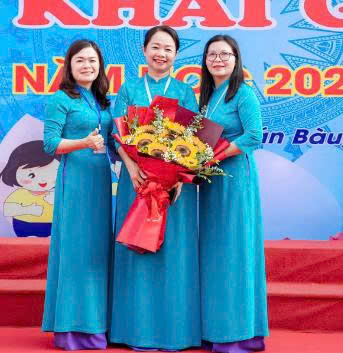 Ban giám hiệu Trường Tiểu học Nguyễn Trãi, Phường Vinh Hưng, Nghệ An