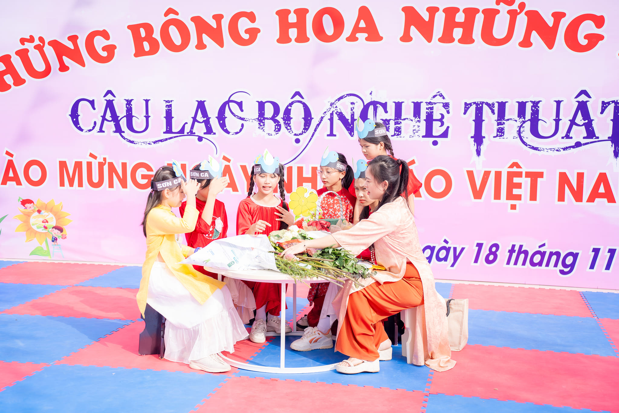  NHỮNG BÔNG HOA, NHỮNG BÀI CA – LỜI TRI ÂN THẦY CÔ NGÀY NHÀ GIÁO VIỆT NAM 20-11.