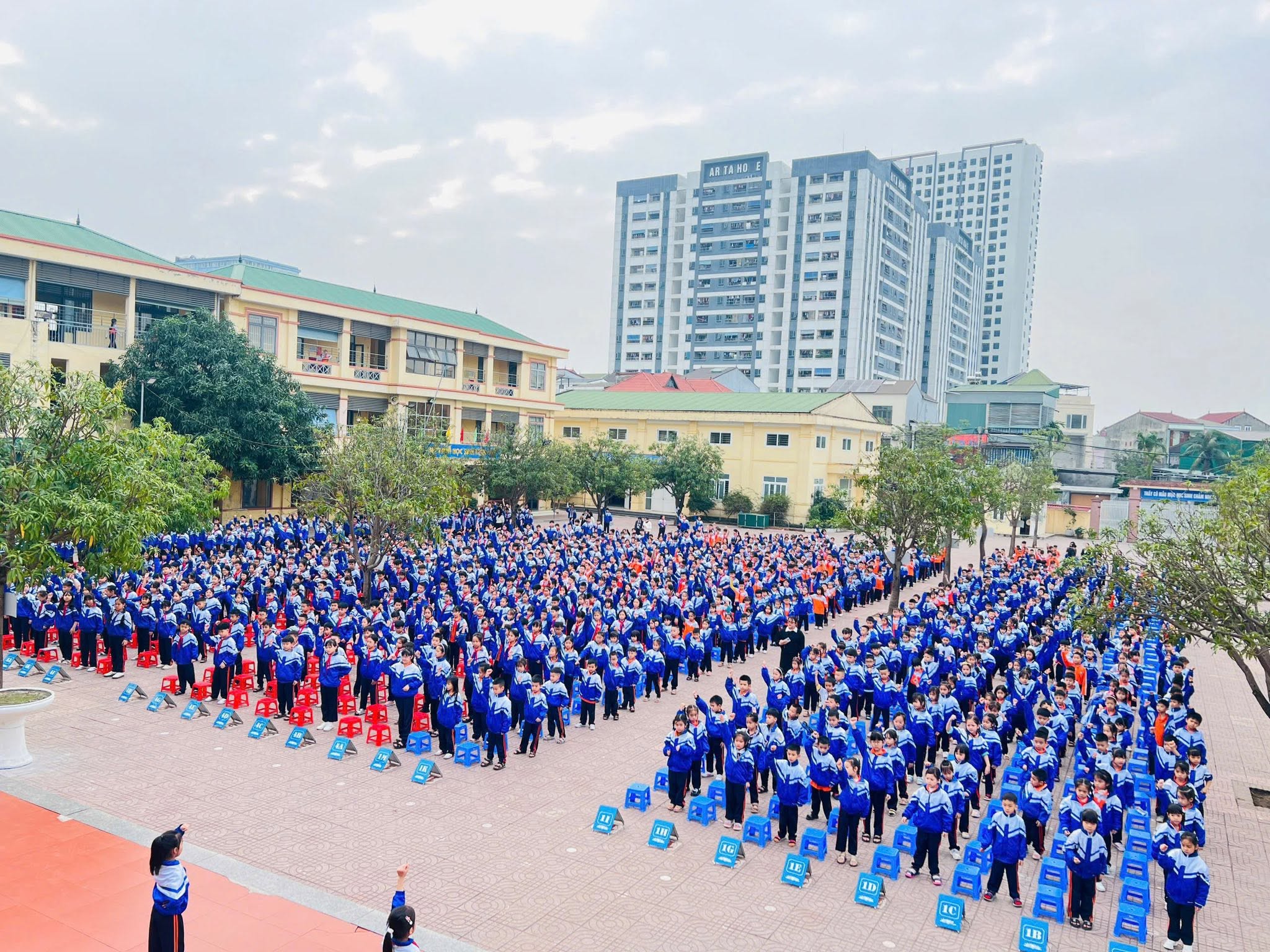 Khuôn viên Trường Tiểu học Nguyễn Trãi, Phường Vinh Hưng, Nghệ An